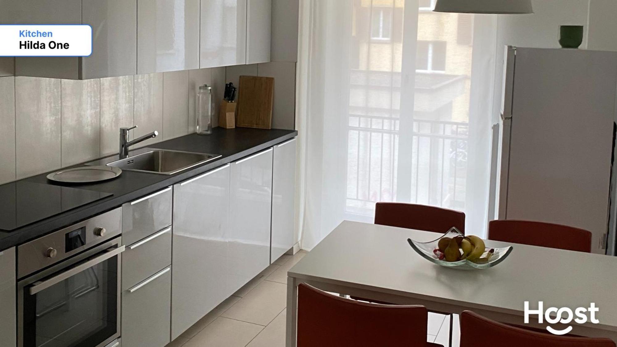 H1 With 4,5 Room, Bathroom, Kitchen, Central, Quiet & Modern With Office Apartmán *