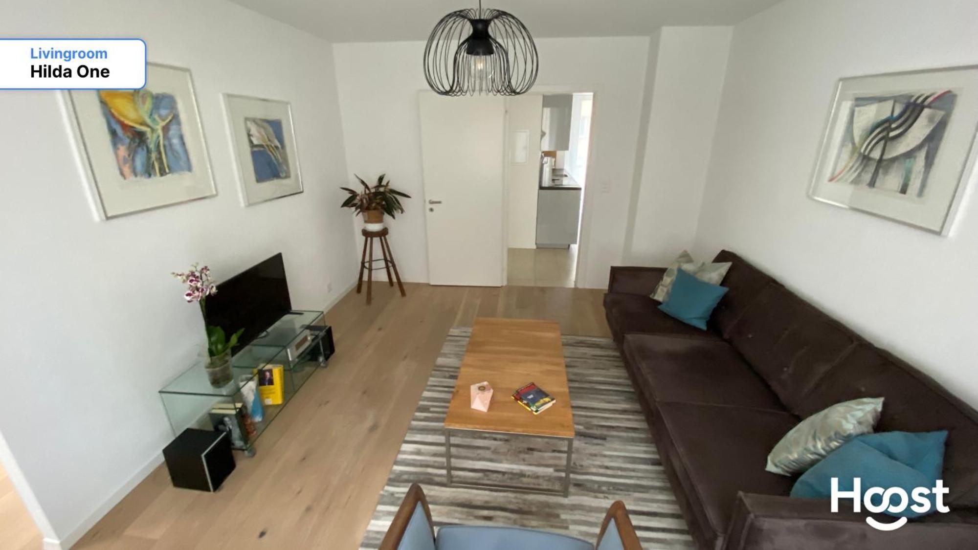 H1 With 4,5 Room, Bathroom, Kitchen, Central, Quiet & Modern With Office Apartmán Curych