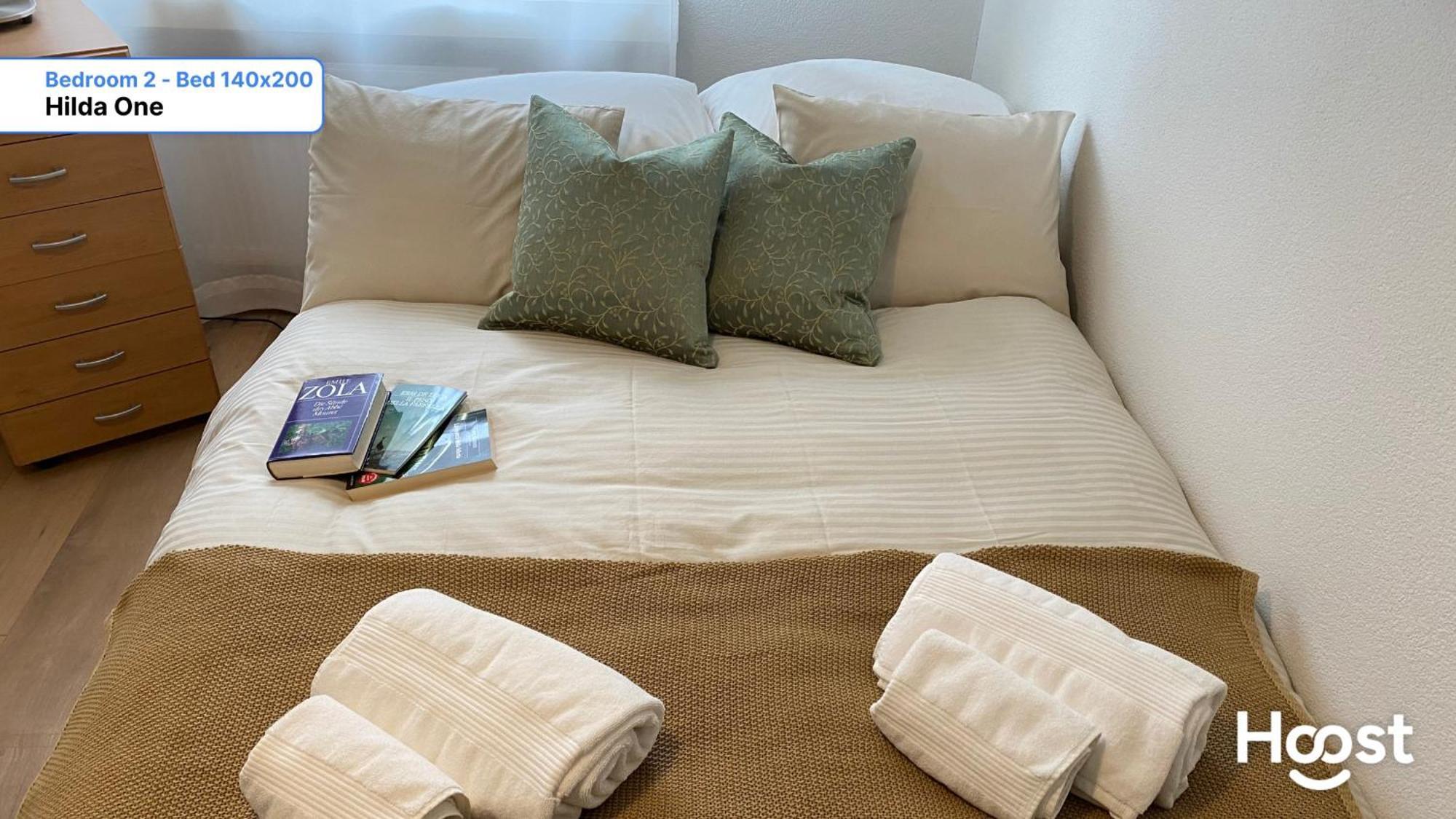 Apartmán H1 With 4,5 Room, Bathroom, Kitchen, Central, Quiet & Modern With Office *